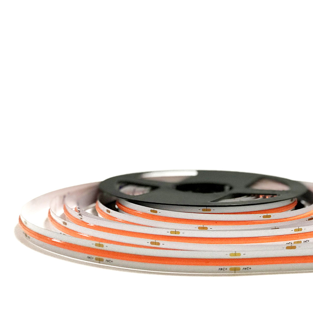 DC24V Flexible COB LED Strip Super Uniform 8W 8mm 480S For Architecture